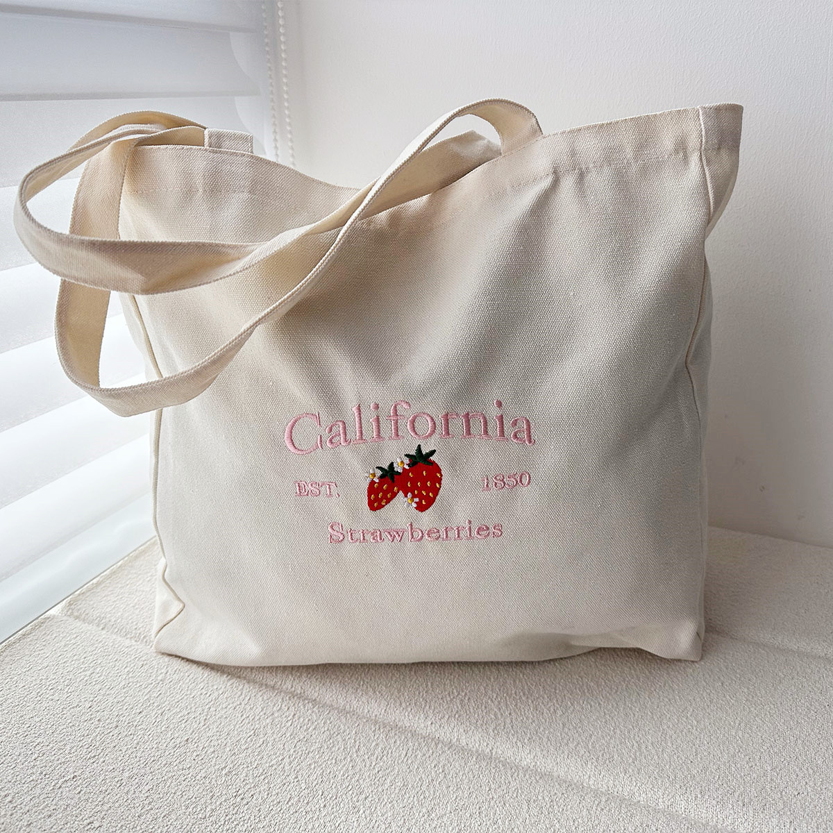 Street Fashion California - California EST.1850 truskawki Vintage haftowane kobiety